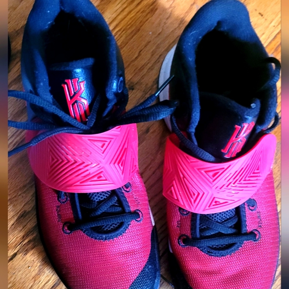 Kyrie flytrap III